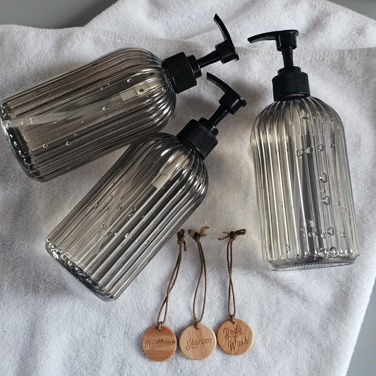 3PCS Soap Pump Bottles 16.9oz Refillable Shampoo and Conditioner Body Wash Dispenser Elegant Home Decoration, Ideal for Bathroom