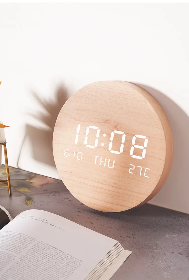 LED creative clock living room home bedroom silent clock Nordic style fashion wall clock