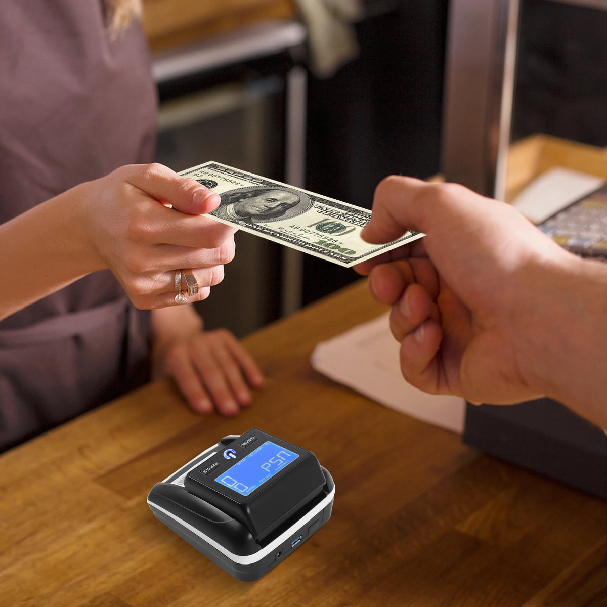 Counterfeit Bill Detector 2-in-1 Detect Count 1-999 Count Range 500mAh Rechargeable Battery 4-5h Endurance Portable Money Checker Machine Any Direction Bill Insert USD EUR Currency Tester For Company Accounting Office Mall