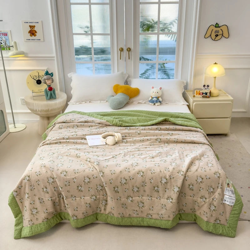 Cooling Bean Summer Quilt, Ultra-Soft Skin-Friendly Air Conditioner Quilt, Lightweight And Breathable Summer Cooling Quilt. with Fine Quilting Craftsmanship, It Is a Thin Quilt for Dormitory, Home And Office Naps, Machine Was